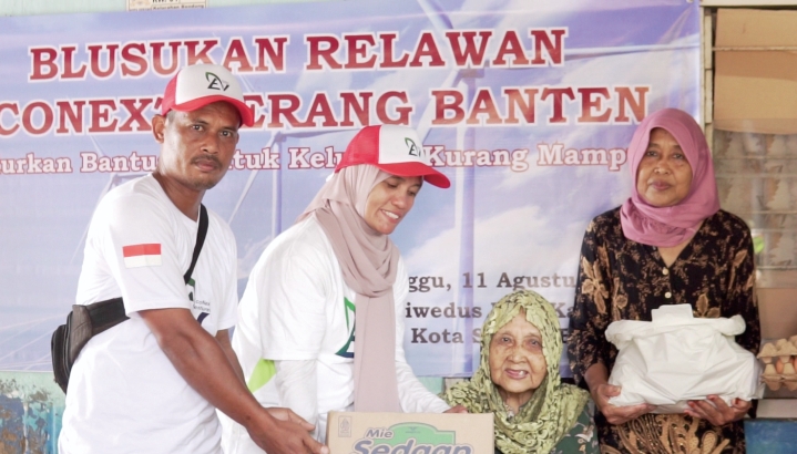 Econext Ventures Salurkan Bantuan kepada Warga Kota Serang Econext Ventures Salurkan Bantuan kepada Warga Kota Serang