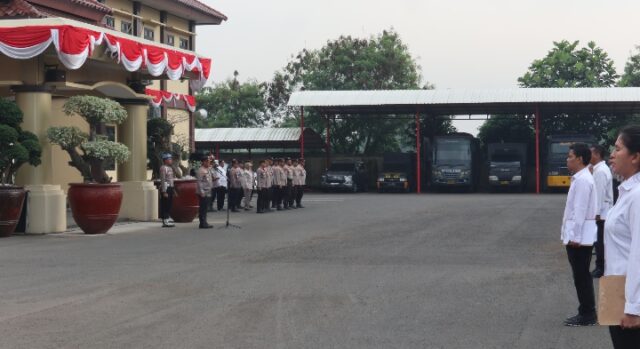 Apel Jam Pimpinan, Kapolres Serang Ajak Personil Untuk Bisa Menjadi Problem Solver Ditengah Masyarakat