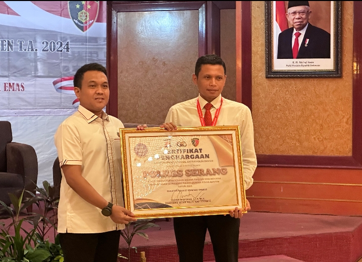Satreskrim Polres Serang Raih Penghargaan atas Pengungkapan Kasus Industri dan Perdagangan Satreskrim Polres Serang Raih Penghargaan atas Pengungkapan Kasus Industri dan Perdagangan