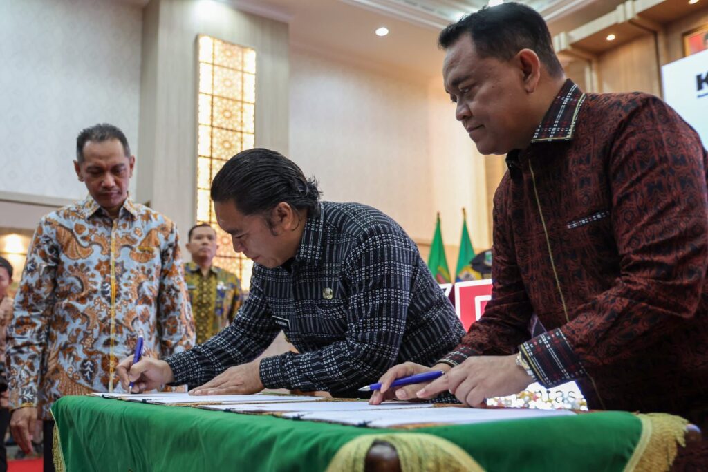 Plh Sekda Banten : Transaksi Digital Tingkatkan Tata Kelola Keuangan serta Tumbuhkan Kepercayaan Masyarakat Plh Sekda Banten : Transaksi Digital Tingkatkan Tata Kelola Keuangan serta Tumbuhkan Kepercayaan Masyarakat