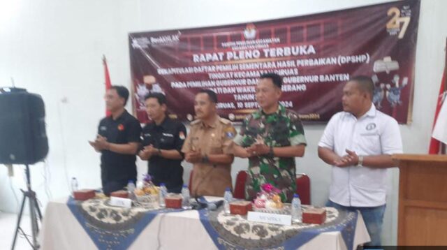 Danramil 0602-16/Ciruas Dan Babinsa Amankan Rapat Pleno Terbuka Rekapitulasi DPSHP Pemilu 2024