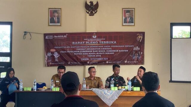 Danramil 0602-09/Cikeusal Bersama Babinsa Amankan Rapat Pleno Terbuka Rekapitulasi DPSHP