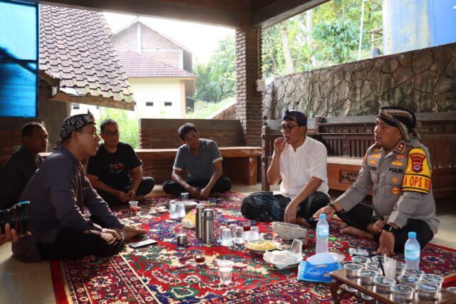 Kapolres Serang Silaturahmi Dengan Pengasuh dan Santri Ponpes As Sa’adah Cikeusal