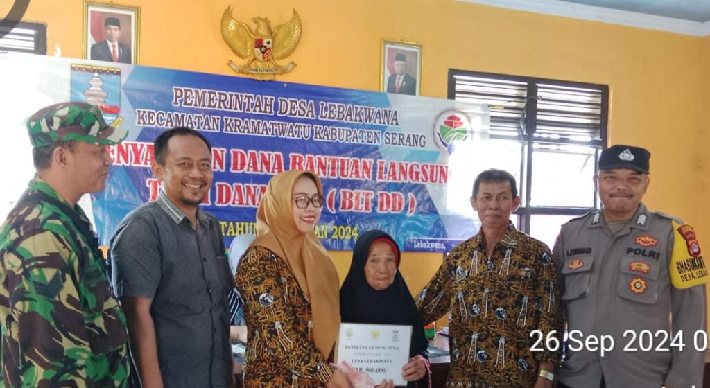 Babinsa Koramil 0602-06/Kramatwatu Dampingi Penyaluran BLT Dana Desa Lebakwana Babinsa Koramil 0602-06/Kramatwatu Dampingi Penyaluran BLT Dana Desa Lebakwana