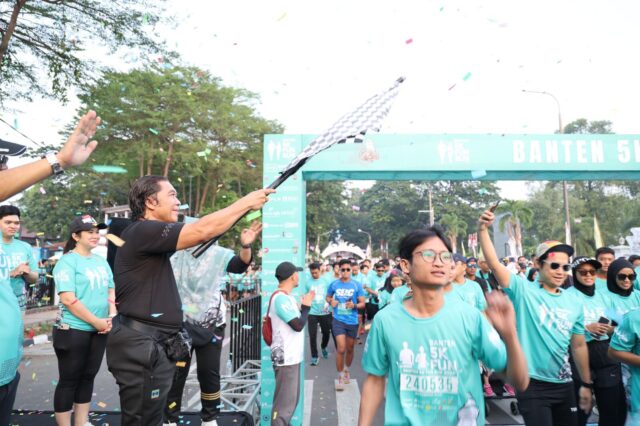 Jaga Kesehatan, Pj Gubernur Banten Al Muktabar Ajak Masyarakat Berolahraga