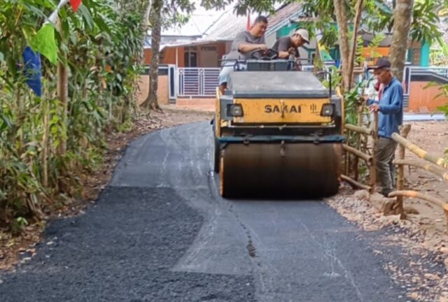 Pemdes Cahaya Mekar Bangun Infrastruktur Jalan Menggunakan DD Tahap Kedua, Warga Sumringah