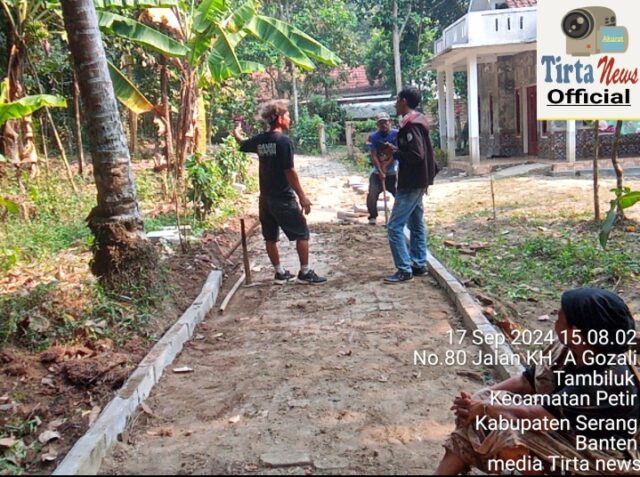 Proyek Paving Block di Desa Tambiluk Diduga Proyek Siluman dan Dikerjakan Asal Jadi