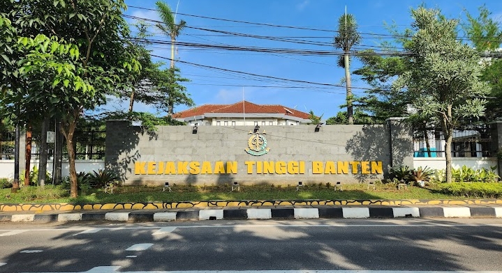 Kejati Banten Digeruduk Mahasiswa atas Dugaan Keterlibatan Al Muktabar dalam Kasus Korupsi Hibah Ponpes 2020