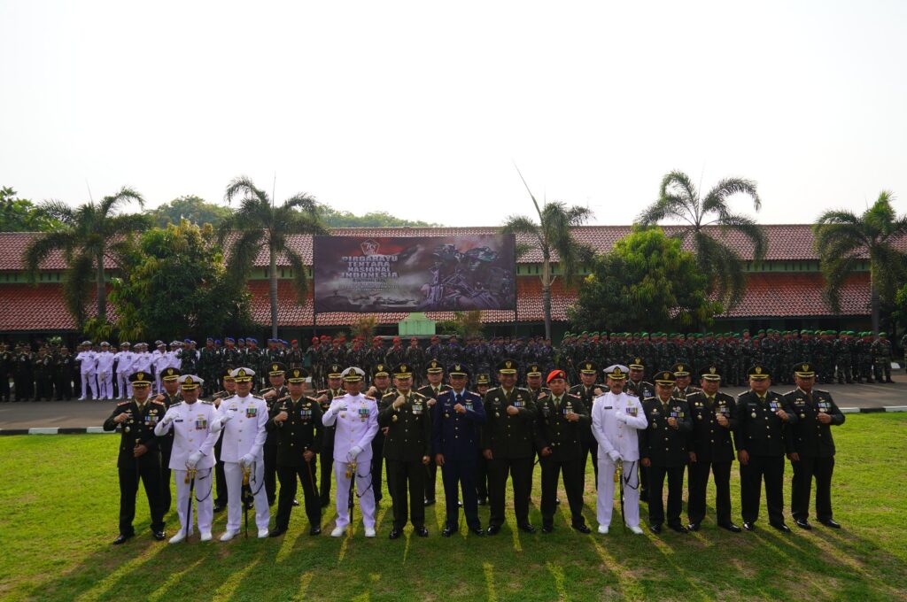 HUT TNI Ke 79 Menjadi Momentum Refleksi Perjalanan Panjang TNI HUT TNI Ke 79 Menjadi Momentum Refleksi Perjalanan Panjang TNI