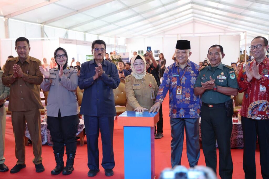 Job Fair HUT ke-24 Provinsi Banten Sediakan Lowongan Kerja Job Fair HUT ke-24 Provinsi Banten Sediakan Lowongan Kerja