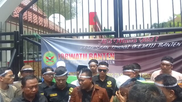 Aksi Jilid 1 di Kejati Banten, Forwatu Banten: Siap Aksi di Kejagung jika Tidak Diselesaikan..!