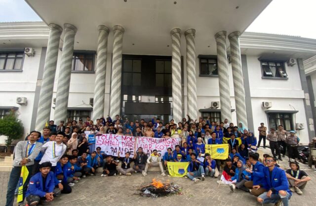 PMII Pandeglang Tuntut Pembatalan Kerjasama Pengiriman Sampah ke Kabupaten Pandeglang