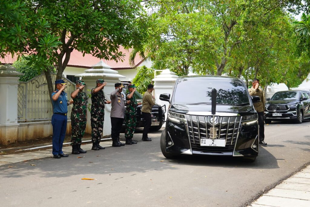 Kapolres Serang Pimpin Langsung Pengamanan Kepulangan Wapres RI Setelah Kunker di Tanara