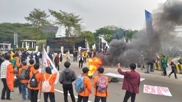 Soroti PJ, Plh dan Plt di Pemprov Banten, Forum BEM Se- Banten Dobrak Pintu KP3B