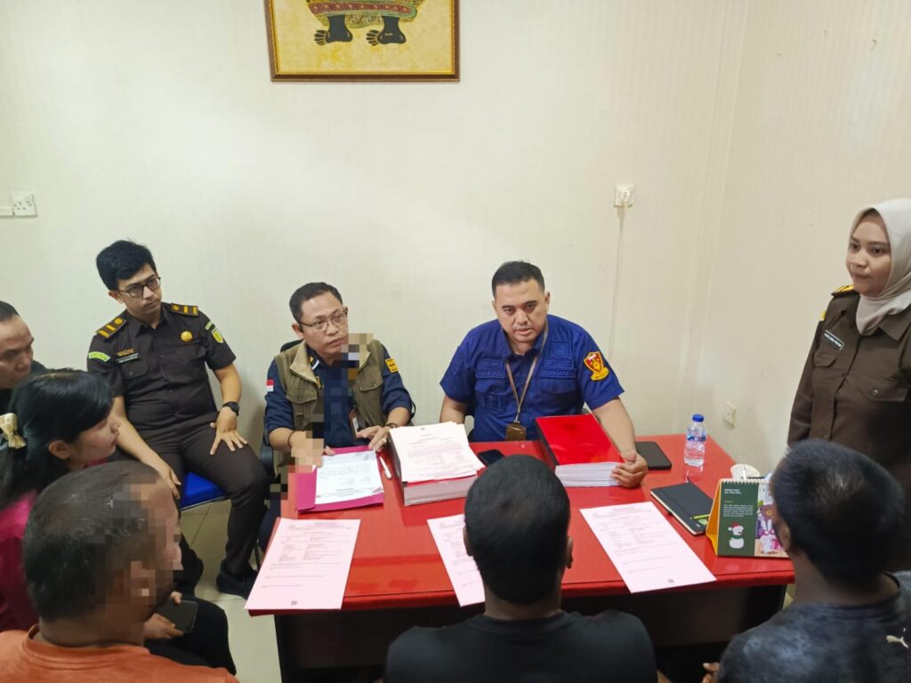 Kejagung Periksa Tiga Saksi Kasus Impor Gula di Kemendag Kejagung Periksa Tiga Saksi Kasus Impor Gula di Kemendag