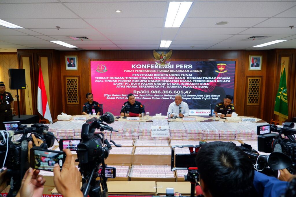 Kejagung Periksa Dua Saksi Kasus Dugaan Korupsi Proyek Rel Kereta Besitang-Langsa Kejagung Periksa Dua Saksi Kasus Dugaan Korupsi Proyek Rel Kereta Besitang-Langsa