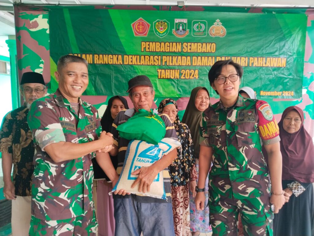 Ringankan Beban Masyarakat, Kodim Serang Bagikan Sembako Ringankan Beban Masyarakat, Kodim Serang Bagikan Sembako