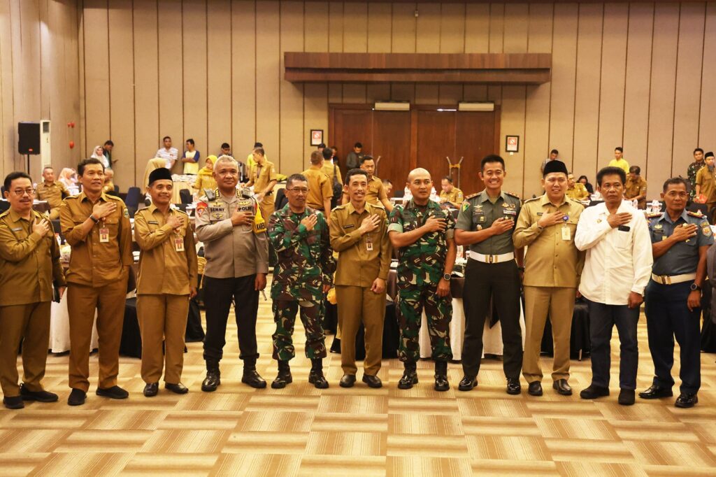 Pj Sekda Usman Asshiddiqi Qohara: Provinsi Banten Siap Sukseskan Pilkada Serentak 2024 Pj Sekda Usman Asshiddiqi Qohara: Provinsi Banten Siap Sukseskan Pilkada Serentak 2024