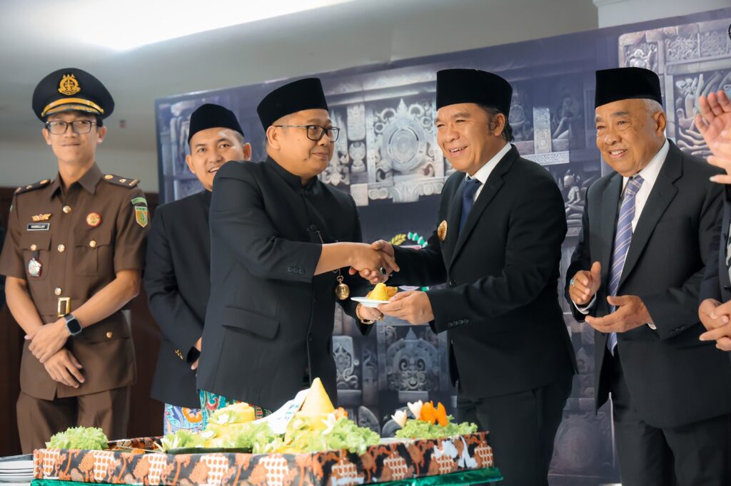 HUT ke-16 Kota Tangerang Selatan, Al Muktabar: Provinsi Banten Terus Giatkan Kesejahteraan Rakyat HUT ke-16 Kota Tangerang Selatan, Al Muktabar: Provinsi Banten Terus Giatkan Kesejahteraan Rakyat