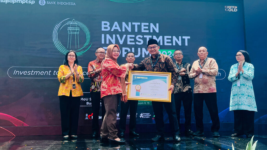 PT Serang Jaya Properti Raih Penghargaan sebagai Pionir Kemitraan Usaha Besar dengan UMKM di Banten PT Serang Jaya Properti Raih Penghargaan sebagai Pionir Kemitraan Usaha Besar dengan UMKM di Banten