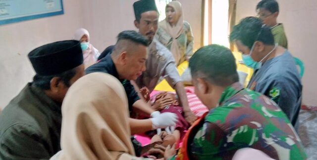 Babinsa Cikande Dukung Khitanan Massal Dari PT Lamipak Untuk Warga Binaannya