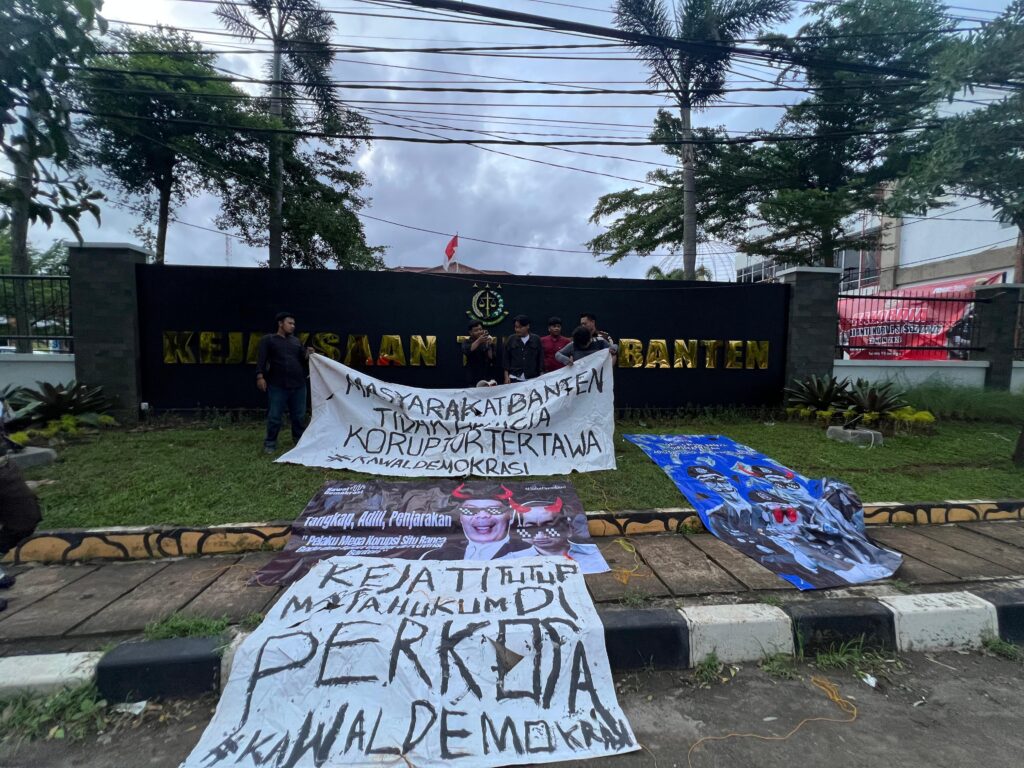 Menyikapi HAKORDIA, Kawal Demokrasi Menggelar Aksi Kampanye di Kejati Banten