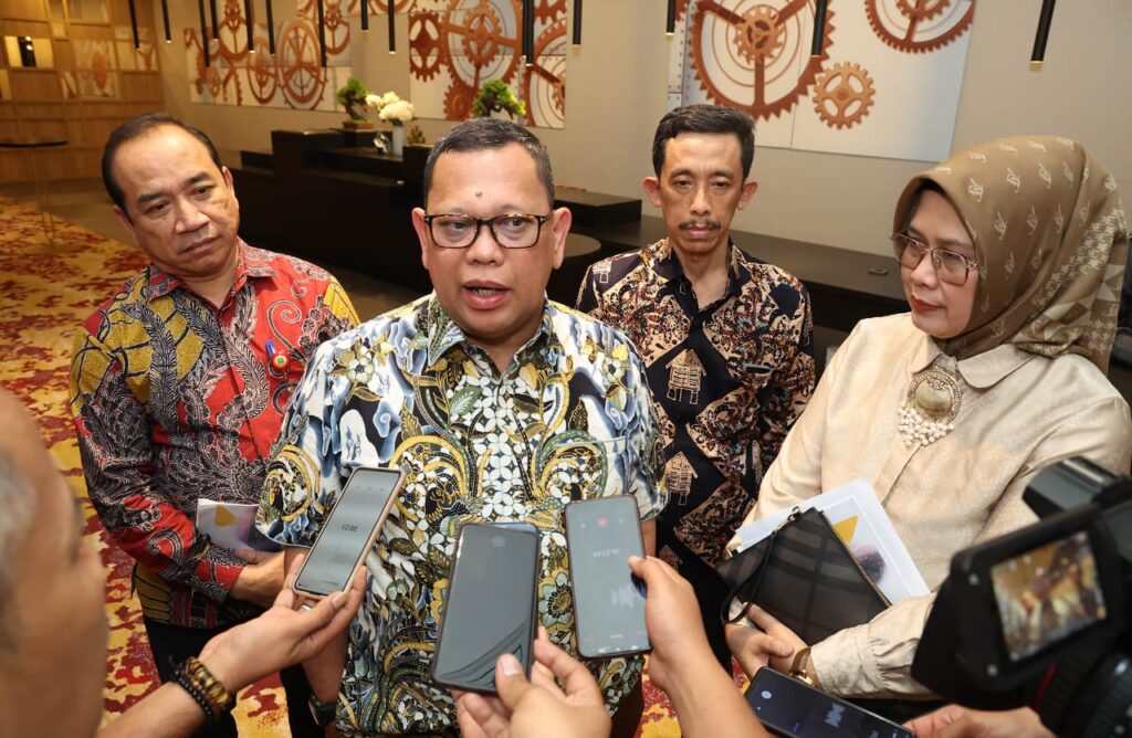 Pj Gubernur A Damenta : Performa Bank Banten Semakin Hari Semakin Bagus Pj Gubernur A Damenta : Performa Bank Banten Semakin Hari Semakin Bagus