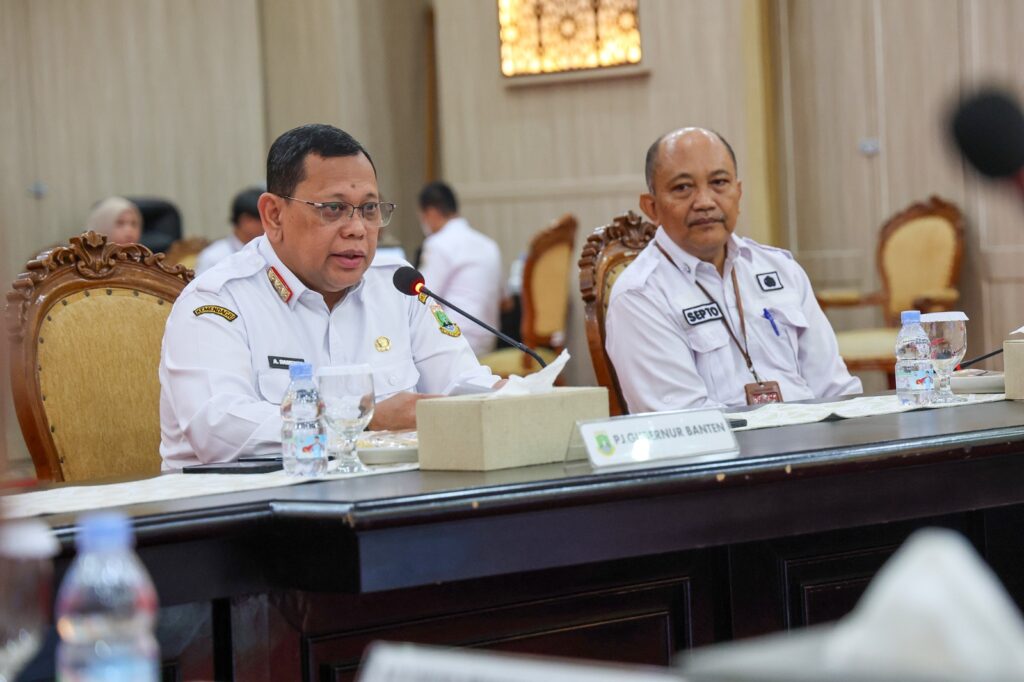 Pj Gubernur Banten Pimpin Rakor Usulan Revisi UMSK Kabupaten/Kota 2025 Pj Gubernur Banten Pimpin Rakor Usulan Revisi UMSK Kabupaten/Kota 2025