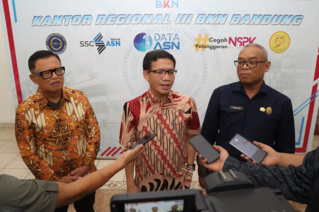Pemprov Banten Komitmen Terapkan Merit Sistem Pada Manajemen ASN Pemprov Banten Komitmen Terapkan Merit Sistem Pada Manajemen ASN
