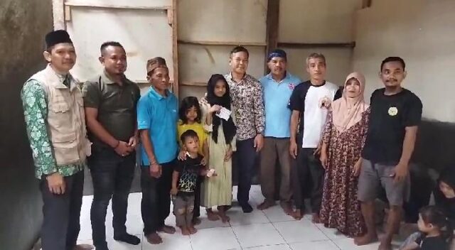 Anggota DPRD Lebak Kunjungi Kediaman Fitri