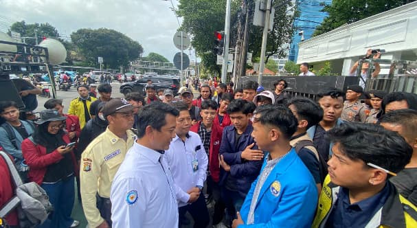 Mahasiswa Maritim Gelar Aksi di Depan KKP, Tuntut Keadilan bagi Nelayan