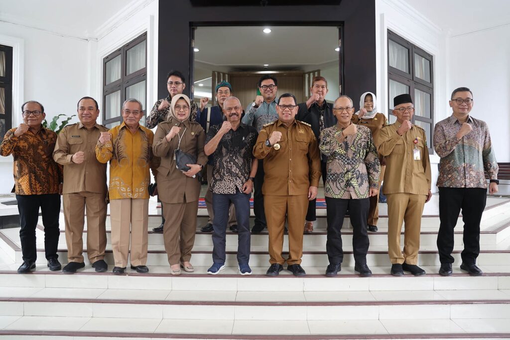 Pj Gubernur Banten Tekankan PT Jamkrida Aktif Tingkatkan Kapasitas UMKM Pj Gubernur Banten Tekankan PT Jamkrida Aktif Tingkatkan Kapasitas UMKM