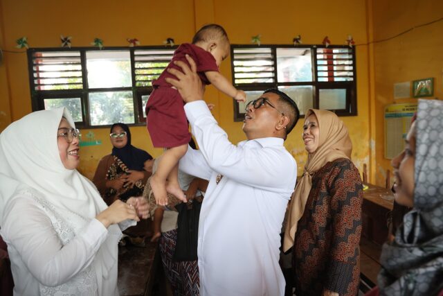 Andra Soni Minta Para Ibu Berikan Pengasuhan Anak Dengan Baik