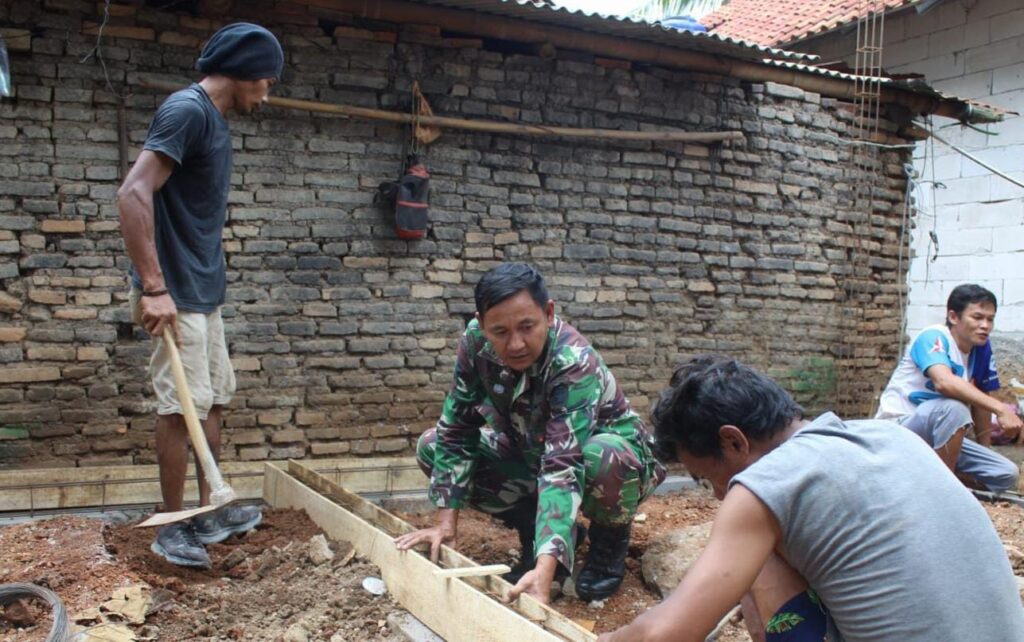 Kodim 0602/Serang dan BRI Rehab Rumah Warga di Cipocok Jaya