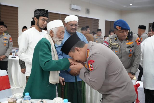 Pererat Silaturahmi, Kapolri Buka Puasa Bersama Tokoh Ulama dan Masyarakat Banten