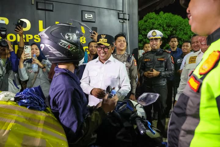 Gubernur Banten Tinjau Arus Mudik di Pelabuhan Ciwandan