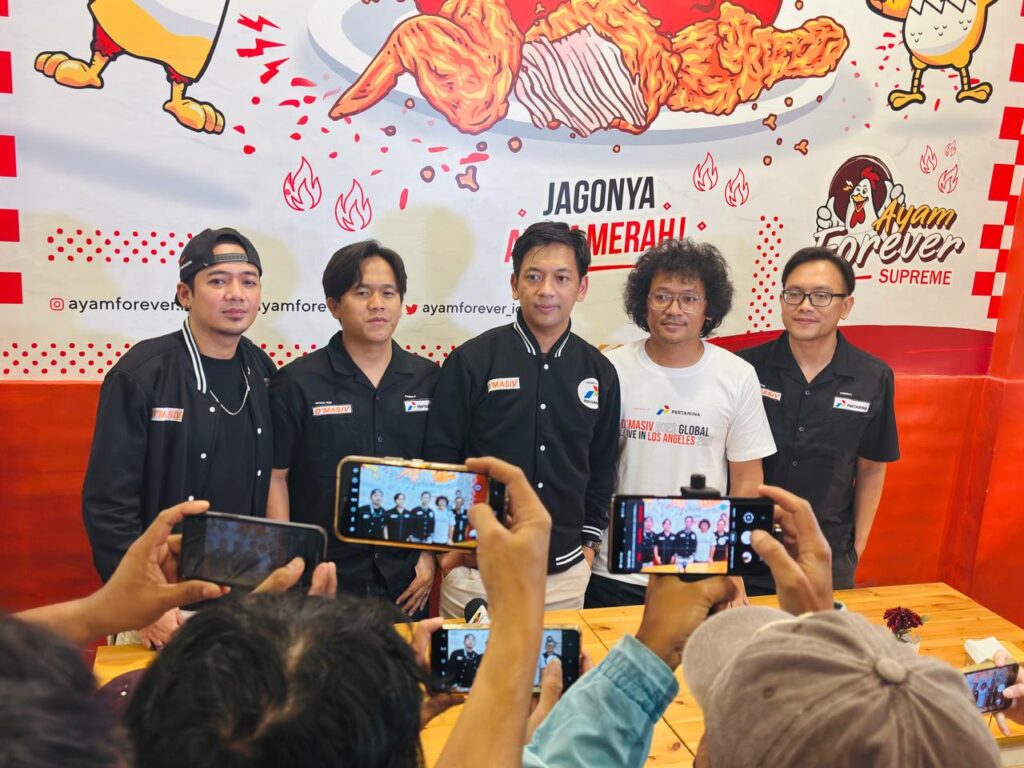 D’MASIV : Dari Ciledug, Siap Meretas Asa Menembus Panggung Musik Dunia D’MASIV : Dari Ciledug, Siap Meretas Asa Menembus Panggung Musik Dunia