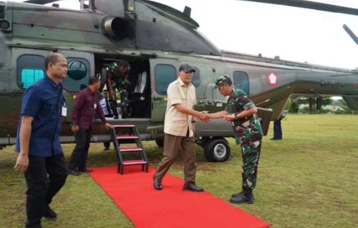 Danrem 064/MY Dampingi Pangdam III/Siliwangi Sambut Kunjungan Kerja Menhan ke Secata Danrem 064/MY Dampingi Pangdam III/Siliwangi Sambut Kunjungan Kerja Menhan ke Secata