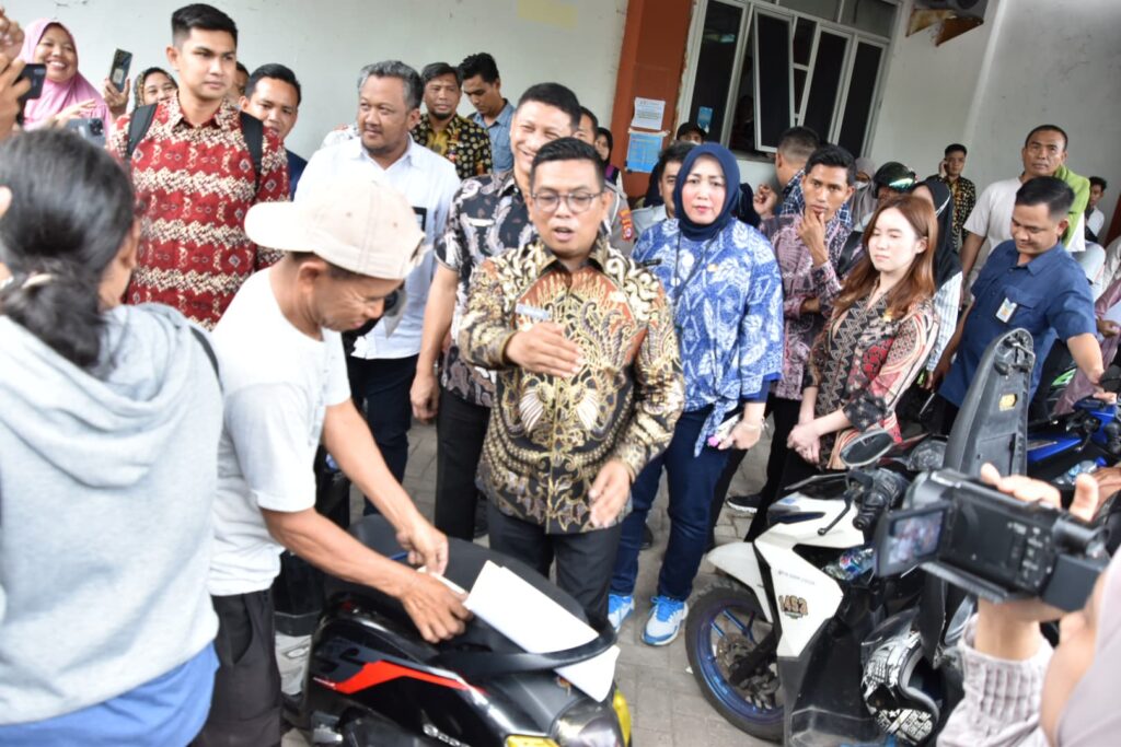 Program Relaksasi PKB Provinsi Banten, Hari Pertama Raih Rp15 Miliar, Hari Kedua Raih Rp17 Miliar Program Relaksasi PKB Provinsi Banten, Hari Pertama Raih Rp15 Miliar, Hari Kedua Raih Rp17 Miliar
