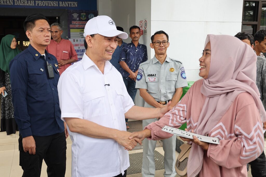 Tingkatkan Pelayanan, Wagub Banten Buka Pengaduan Lewat Medsos Tingkatkan Pelayanan, Wagub Banten Buka Pengaduan Lewat Medsos