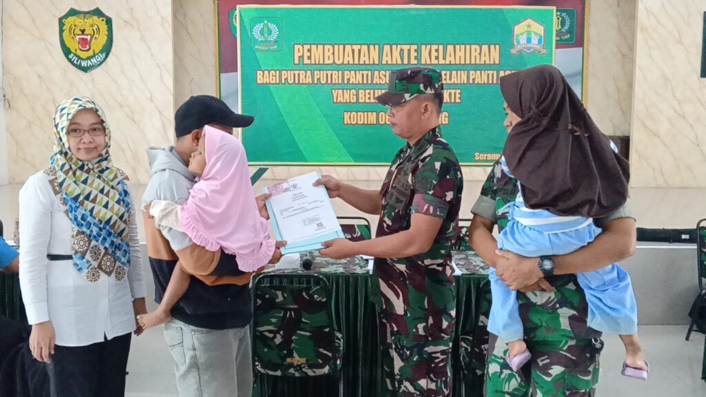 Kodim 0602/Serang Wujudkan Hak Sipil Anak Panti Lewat Akta Kelahiran Gratis Kodim 0602/Serang Wujudkan Hak Sipil Anak Panti Lewat Akta Kelahiran Gratis