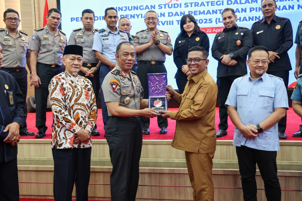 Andra Soni Terima Kunjungan SSDN Lemhannas RI Andra Soni Terima Kunjungan SSDN Lemhannas RI