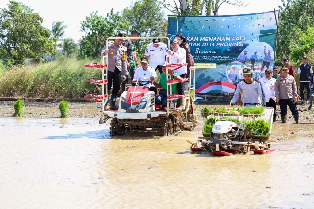 Kolaborasi Forkopimda Kuat, Andra Soni Optimis Banten Swasembada Pangan Kolaborasi Forkopimda Kuat, Andra Soni Optimis Banten Swasembada Pangan