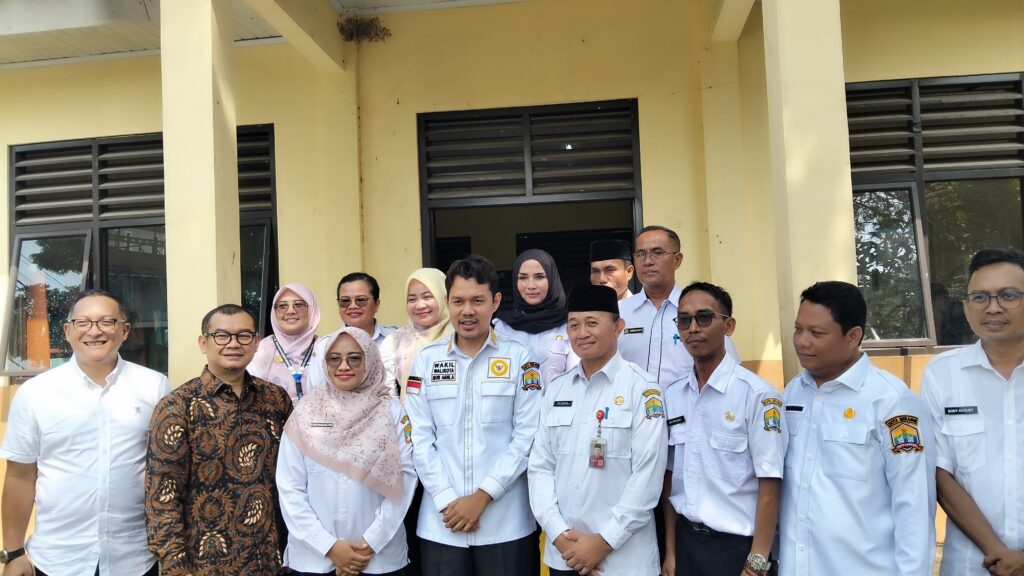 Aston Serang Uji Coba Program Makan Bergizi Gratis di SDN Singapadu Curug Aston Serang Uji Coba Program Makan Bergizi Gratis di SDN Singapadu Curug