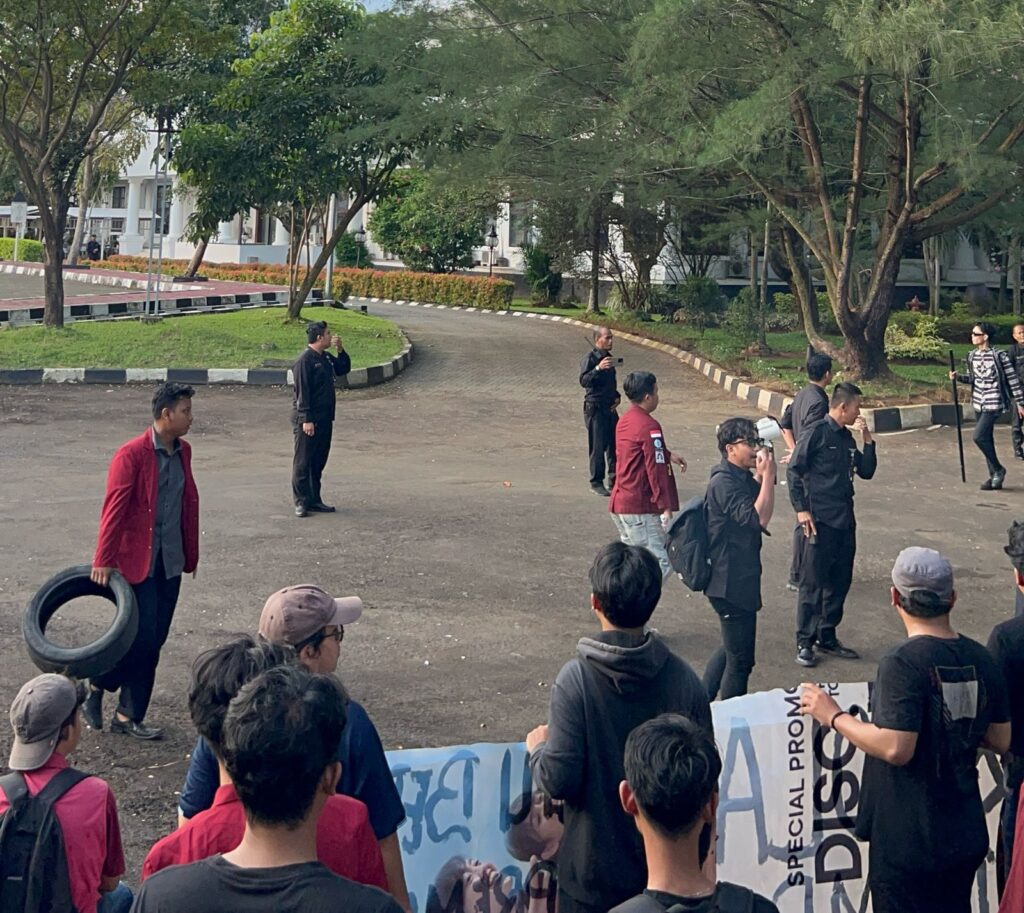 BEM Banten Kecam Kekerasan Polisi terhadap Aksi Hari Pendidikan BEM Banten Kecam Kekerasan Polisi terhadap Aksi Hari Pendidikan
