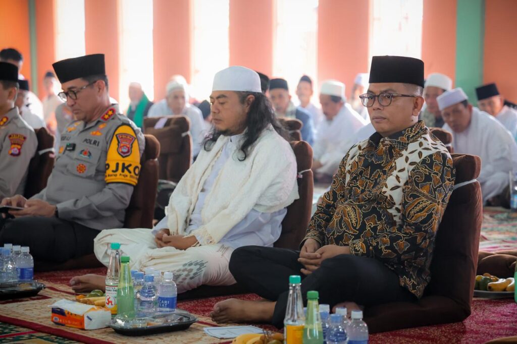 Gubernur Banten Ajak Teladani Ulama Lewat Haul Abuya Bustomi