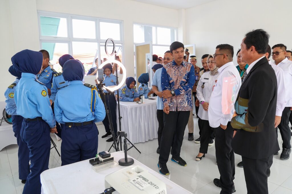 Resmikan SMKN 15 Kabupaten Tangerang, Andra Soni : Memperluas Akses Pendidikan Masyarakat