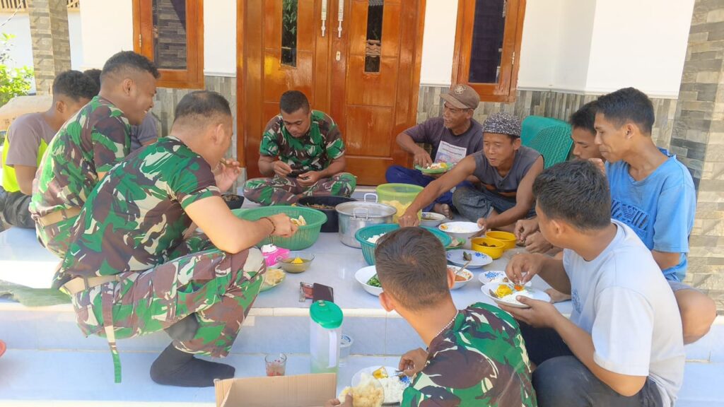Satgas TMMD ke 124 Kodim 0602/Serang Bangun Kedekatan dengan Warga Silebu Satgas TMMD ke 124 Kodim 0602/Serang Bangun Kedekatan dengan Warga Silebu
