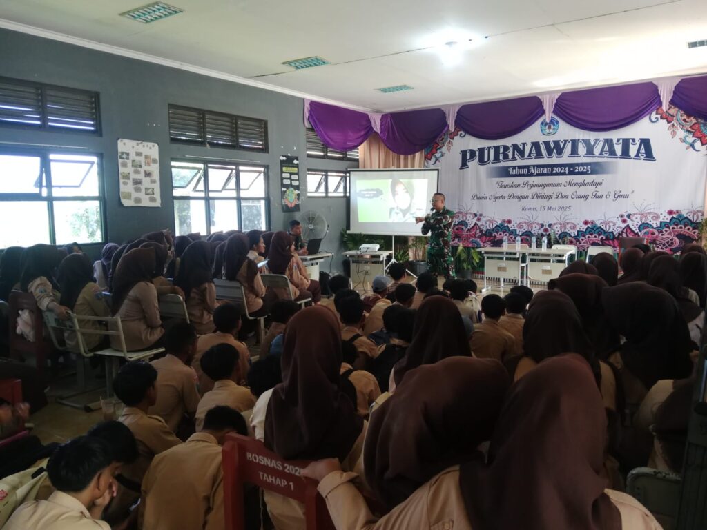 Satgas TMMD ke-124 Kodim 0602/Serang Gelar Sosialisasi Rekrutmen TNI di SMAN 1 Kragilan Satgas TMMD ke-124 Kodim 0602/Serang Gelar Sosialisasi Rekrutmen TNI di SMAN 1 Kragilan