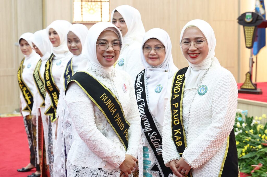 Tinawati Andra Soni Lantik Ketua Dekranasda Kabupaten/Kota di Provinsi Banten